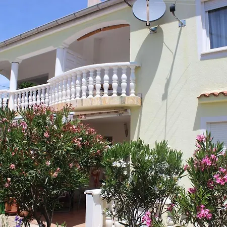 Mirta Apartmán Starigrad Paklenica