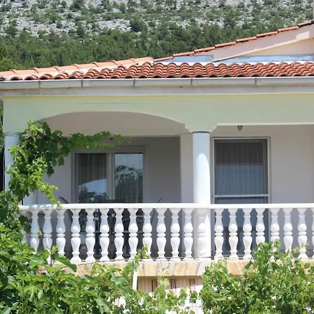 Mirta Apartmán